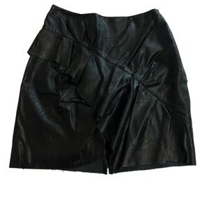 Isabel Étoile Small Elegant Black Leather Skirt Preloved
